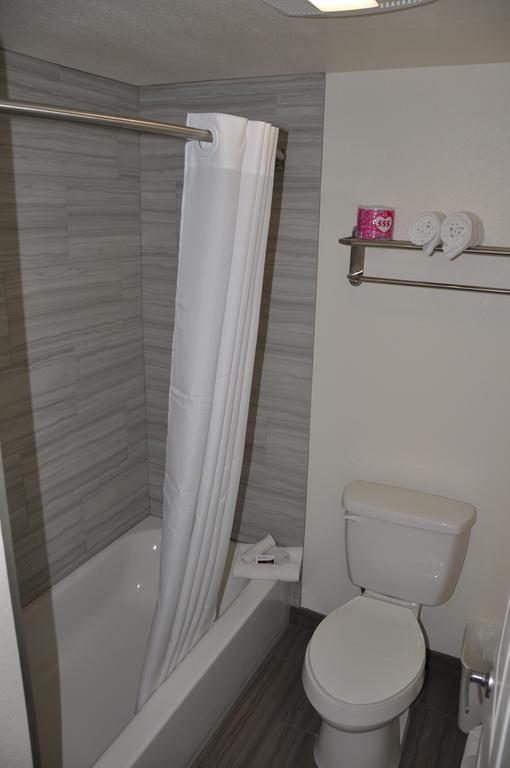 Motel 6 Maple/Main Hesperia Eksteriør billede