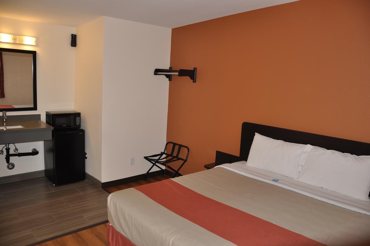 Motel 6 Maple/Main Hesperia Værelse billede